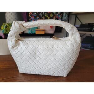 CREAM WOVEN ARM BAG NWT